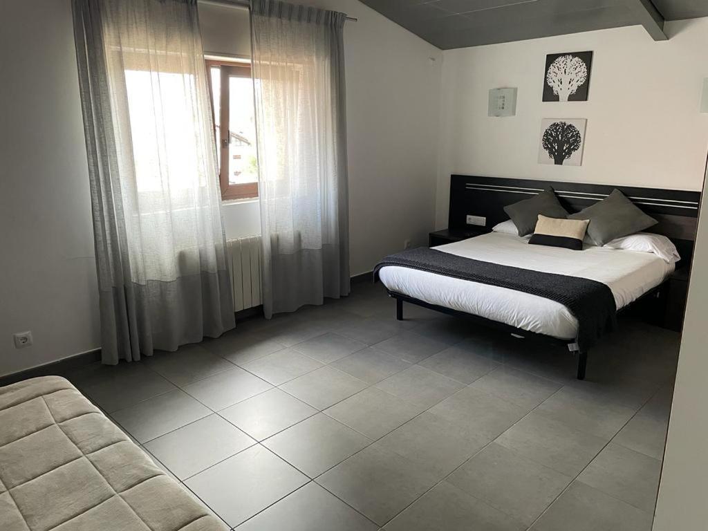 Apartamentos Los Tojos Colsa Eksteriør bilde
